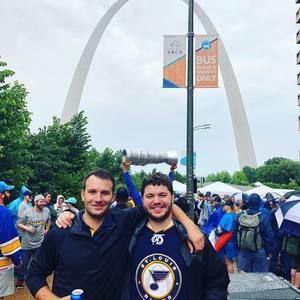 Meet your Posher, Dustin